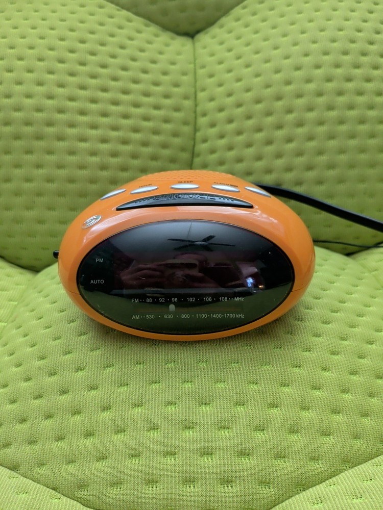 Duraband AM/FM Digital Clock Radio Model CR-500 Orange TESTED 2005