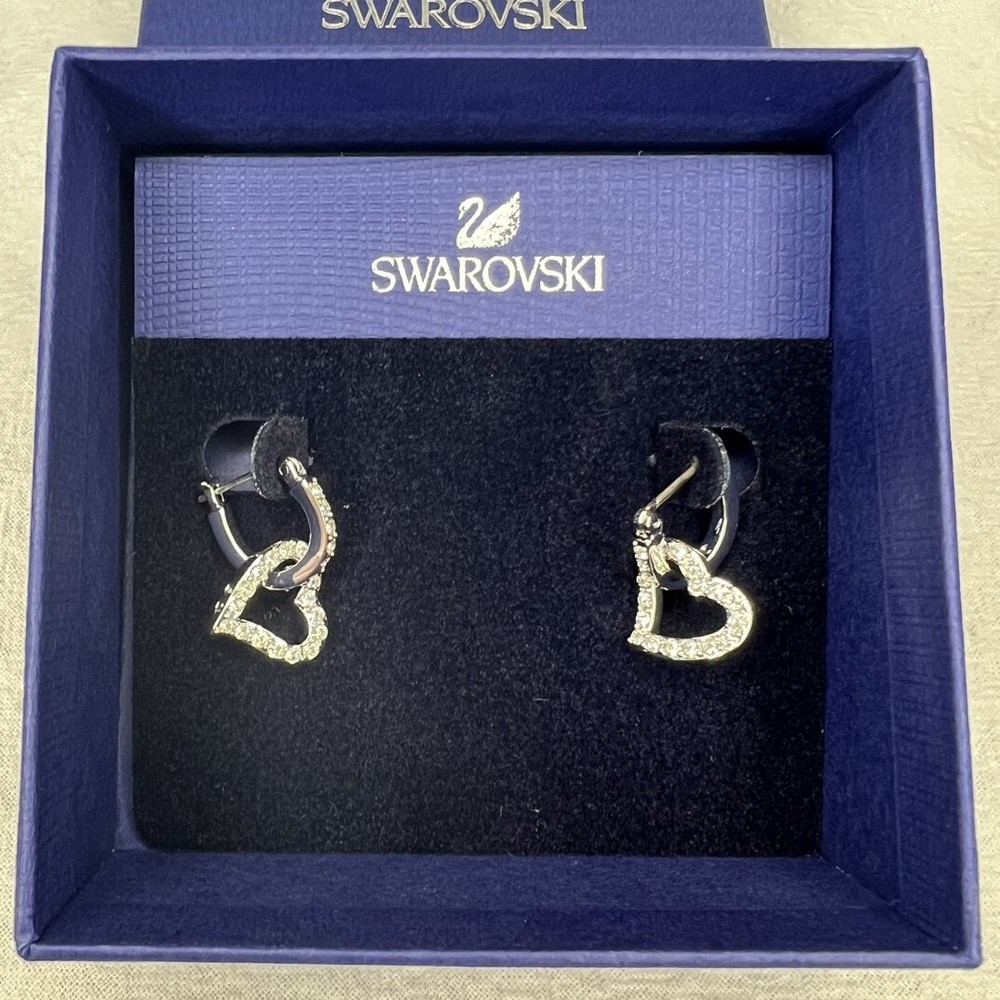 Valentines Day Swarovski Crystal Delight Stud Earrings for Her-image