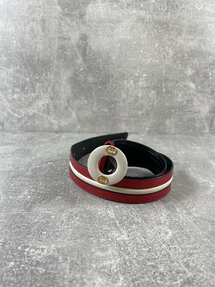Vintage 1980s Gucci GG Red Cream Leather 65 Round Logo Buckle Belt Italy