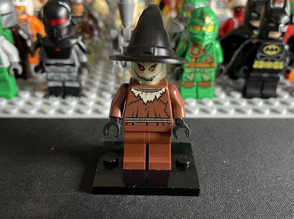 LEGO Batman I Arkham Asylum: Scarecrow Minifigure bat016- Glow in the dark head