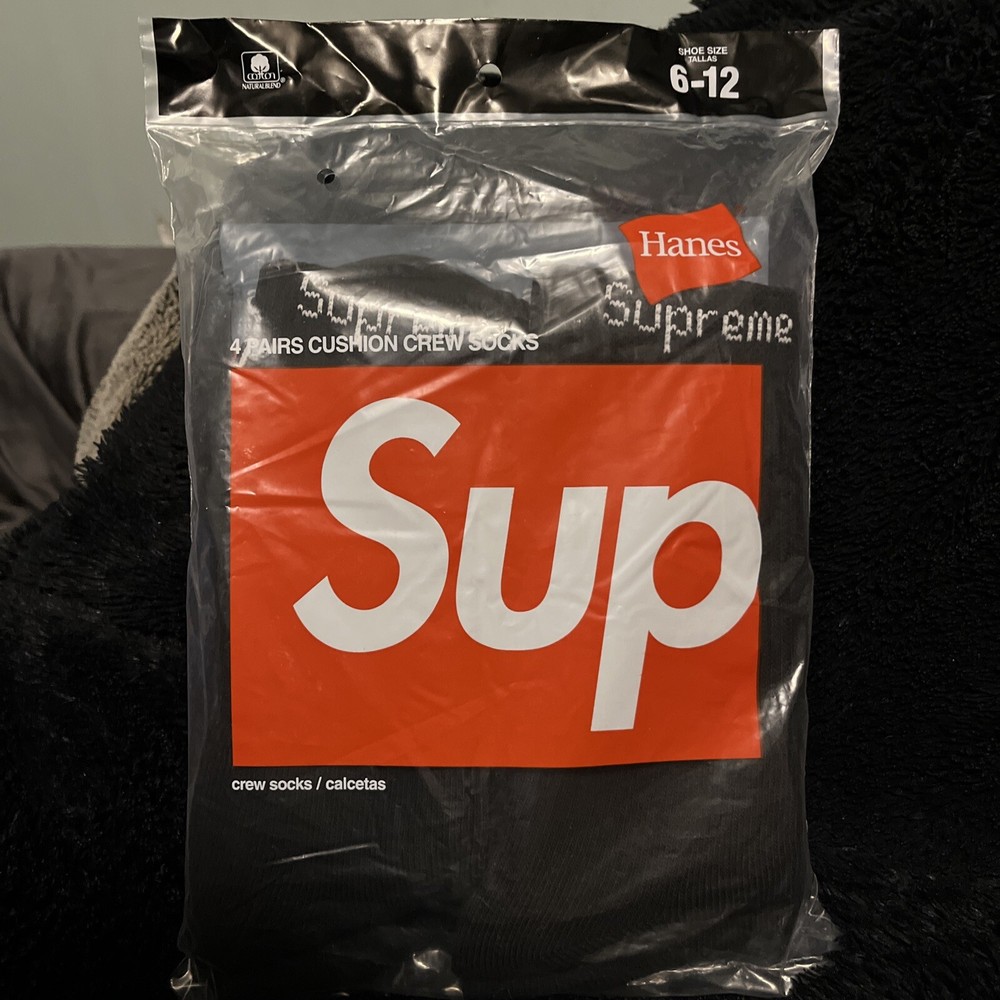 Hanes Supreme  Socks 4 Pack Black Mens Size 6-12 Crew Socks Brand New Non Opened