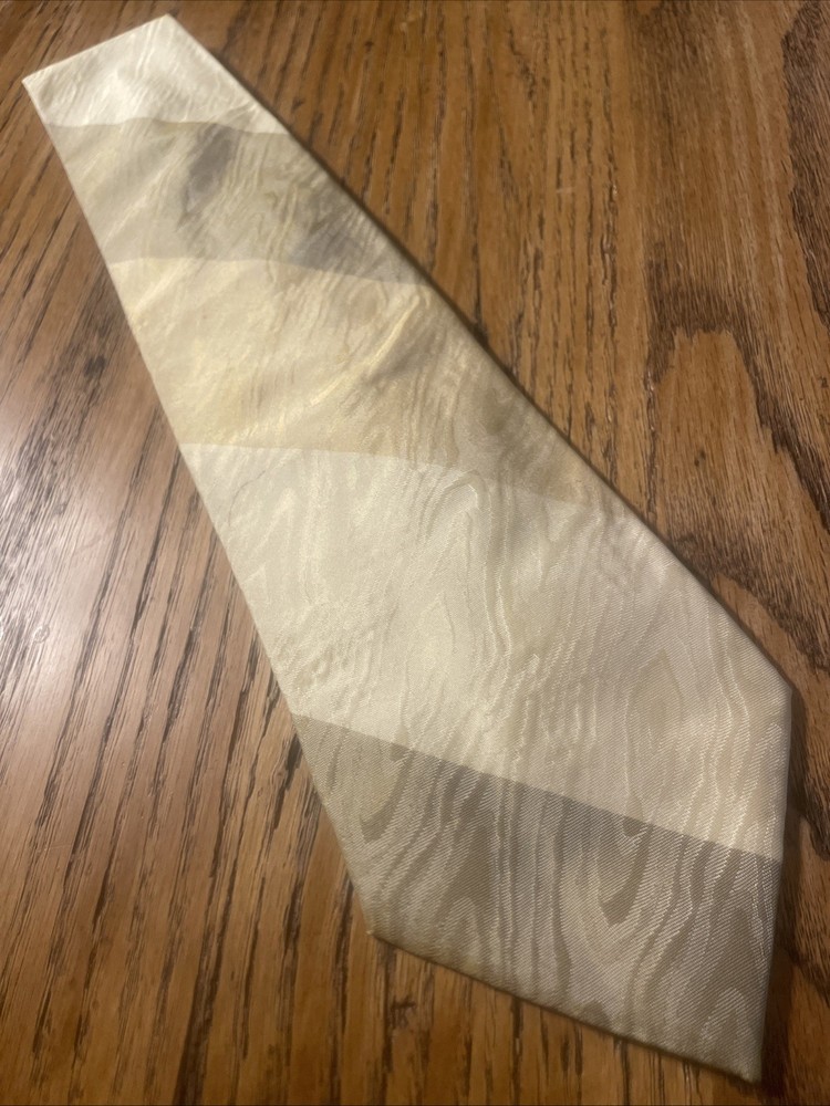 Vintage EUC Valentino Boutique Silk Tie Men’s Necktie Striped Made In Italy