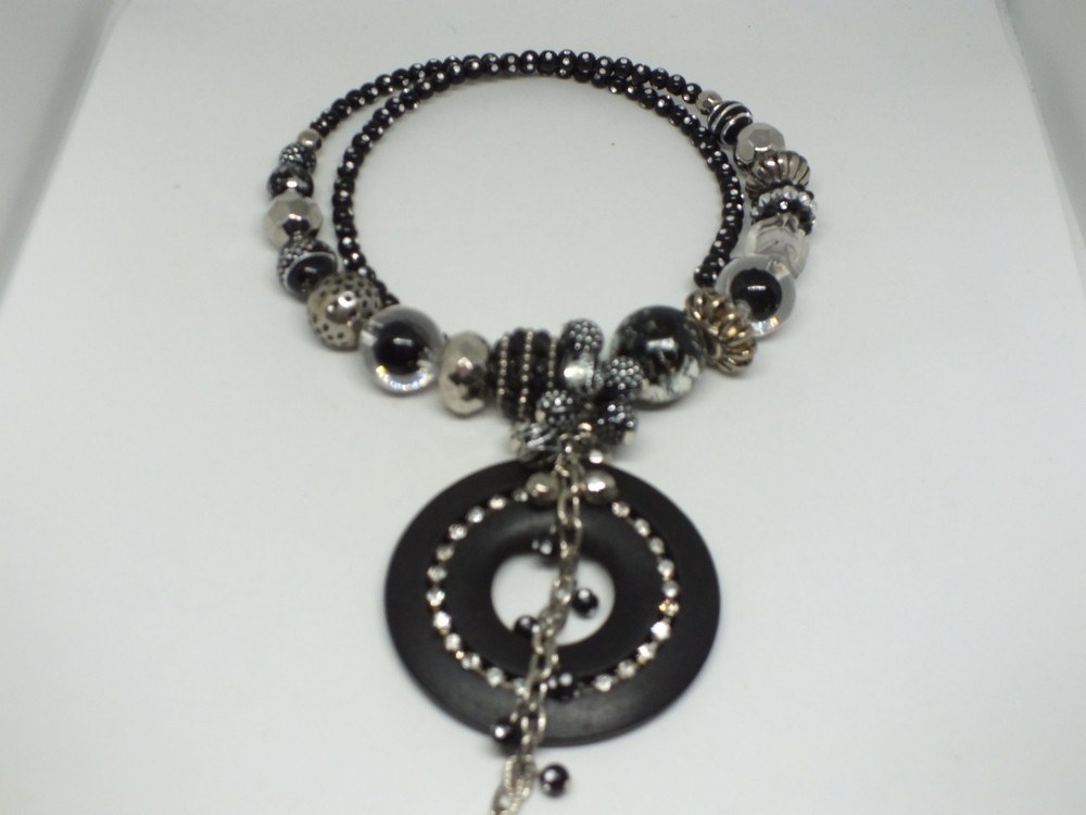 Beautiful Wrap Necklace Choker Silver Tone Black Beads Rhinestones Chain
