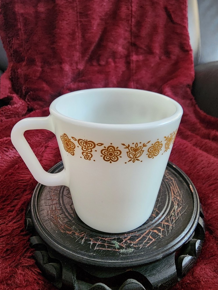 Vintage Pyrex Butterfly Gold #1410 Coffee Mug with D Handle 300ml Mid-Century US Made