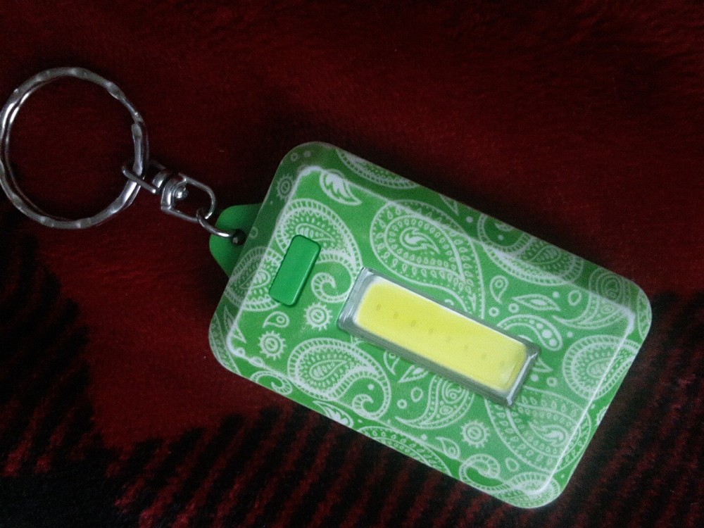 Ultra-Bright Green Mini LED Flashlight Keychain for Camping Hiking Home Mountaineering