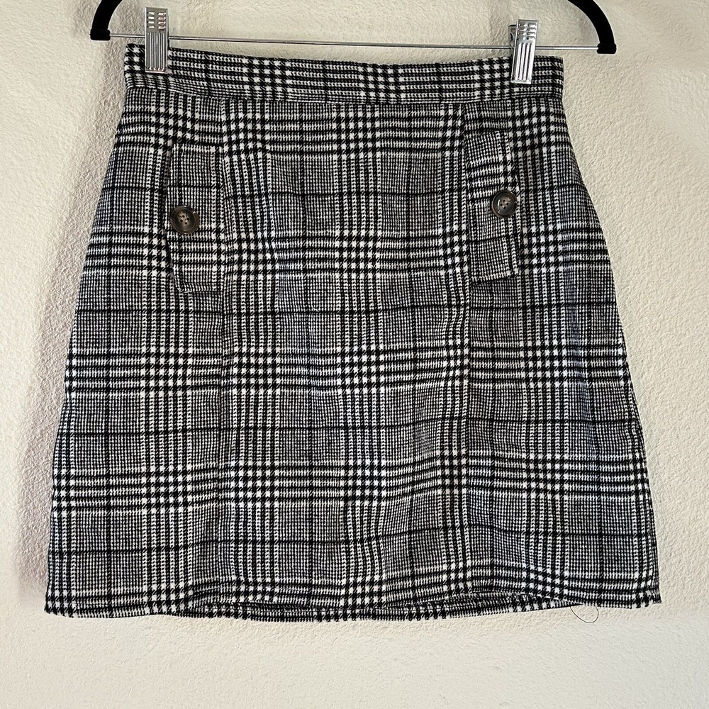 Plaid Fall Winter Mini Skirt Black White Size M Preppy Academia Style