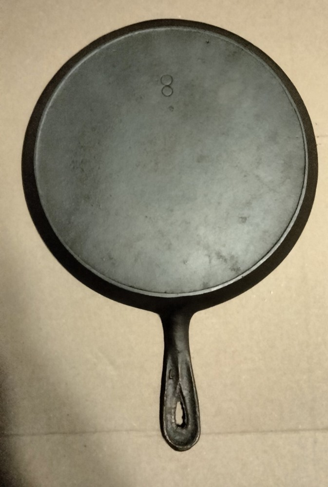 Vintage 1920's Lodge #8 Round Griddle In Great Condition Cast Iron (9 3/4
