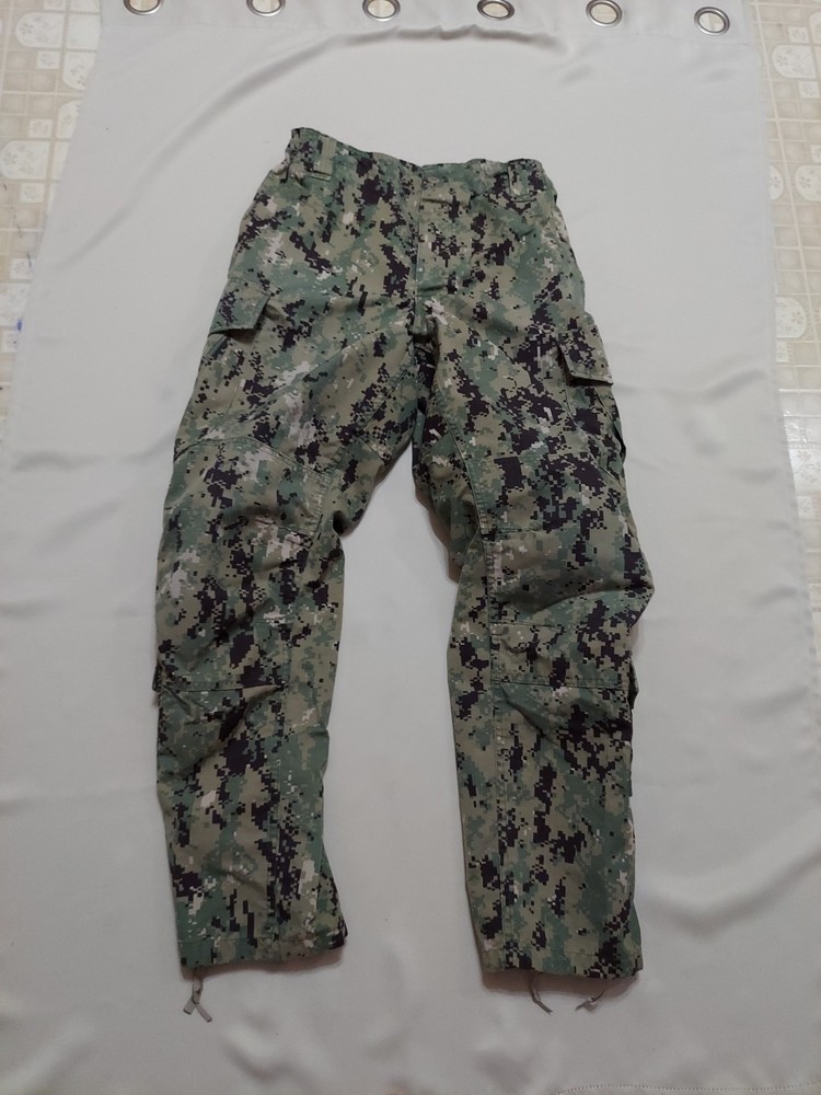 Official U.S NAVY camo Pants Waist 31-35