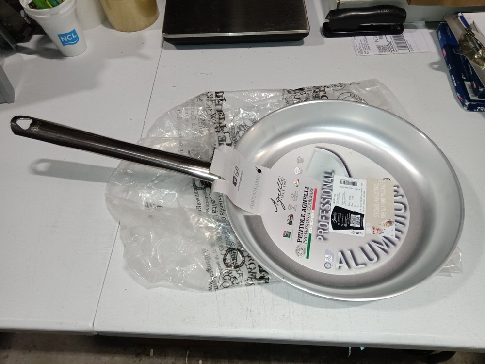 Pentole Agnelli Aluminum Professional Radiant Frying Pan 5 mm thick. 15.59 in