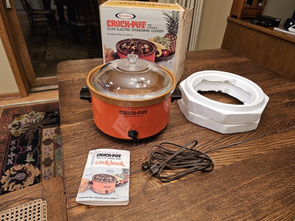 Vintage Rival Crock Pot Slow Cooker 4 Quart 3104 Unused W/box Recipe Booklet