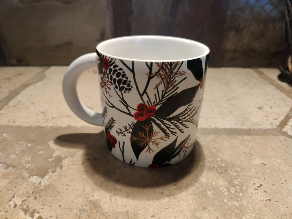 Starbucks 2021 Pine Branches Snowflakes Christmas Holiday 12oz Coffee Mug teacup