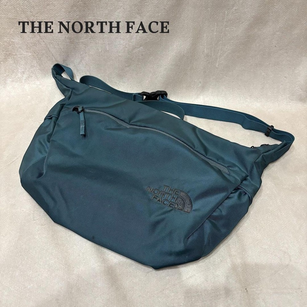 The North Face Capella 5 Shoulder Bag - Stylish Durable & Functional