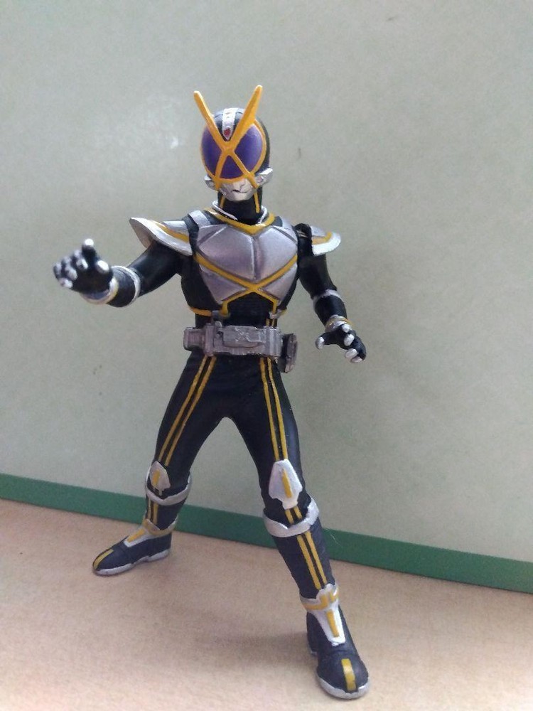 Kamen Rider Kaiza 3.7 Inch Gashapon Figure Collectible Toy No Base  
