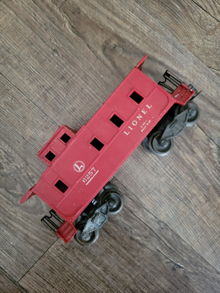 Lionel Red Caboose # 6257 O/O27 Gauge