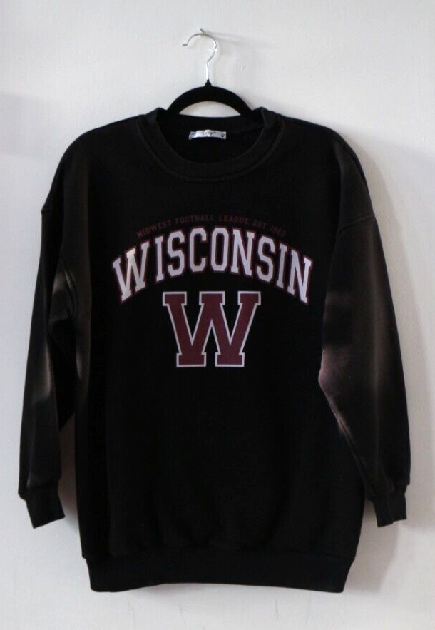 WISCONSIN Women’s M Size Cozy Sweatshirt for Everyday Comfort