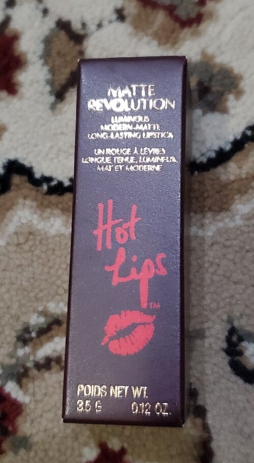 Charlotte Tilbury~Matte Revolution Luminous Modern Lipstick ~ Kidman's kiss