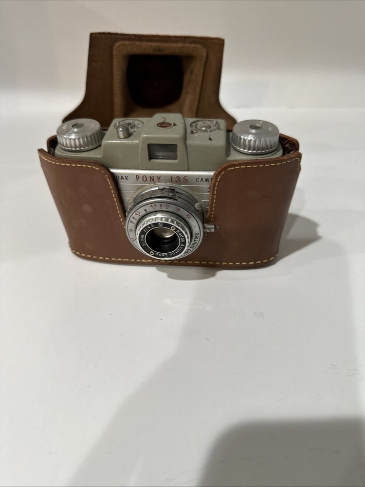 Vtg Kodak Pony 135 Model C 35mm Film Camera w Leather  Kodak Case-Untested