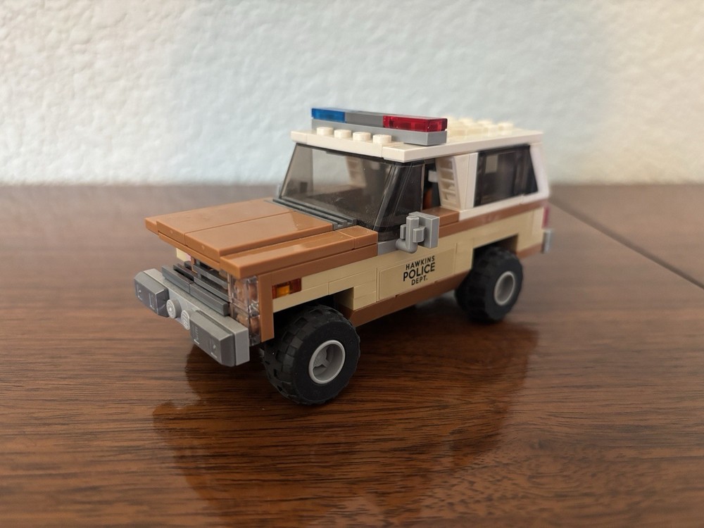 LEGO Stranger Things - Jim Hopper Truck from Set 75810 - Missing 4 Pieces - READ