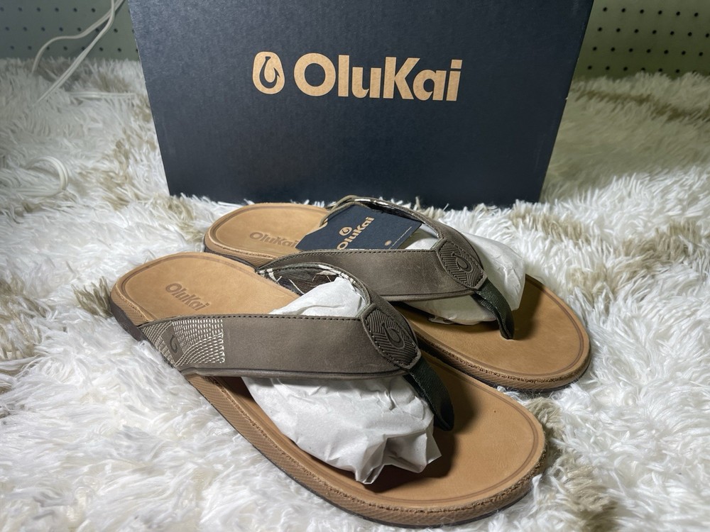 Olukai Tuahine Mens Size 10 Leather Flip Flops Beach Sandals Hunter NWT  