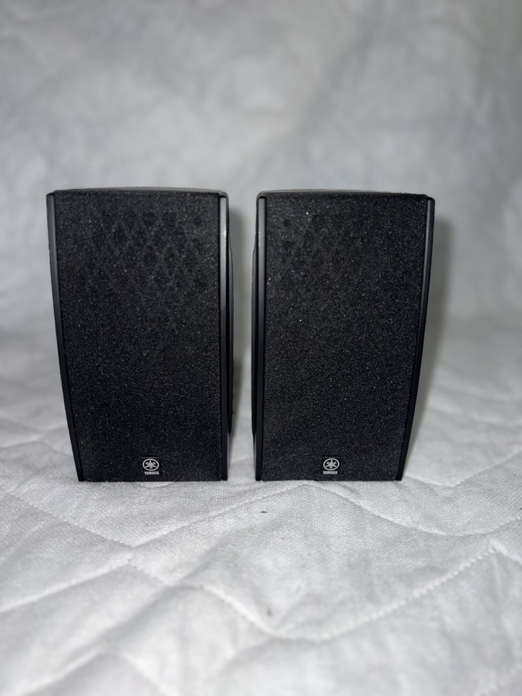 2 Yamaha Black NS-AP1405BLS Powered Speaker Cabinet, Used