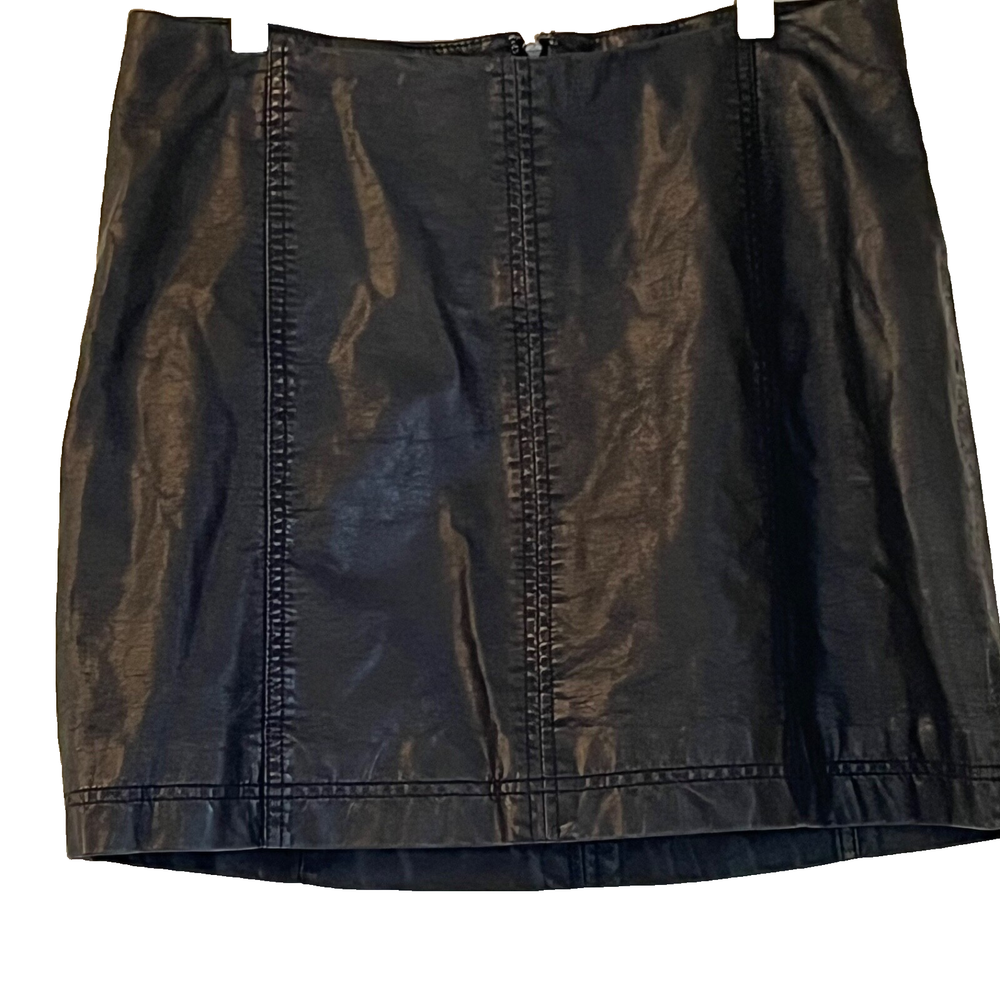 Free People Black Vegan Leather Mini Skirt Size 12 Biker Boho Festival Style