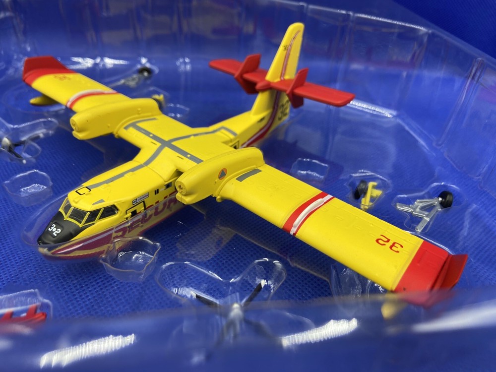 Hachette Canadair CL-415 Securite Civile Fire Plane Diecast Model Seaplane / MIB