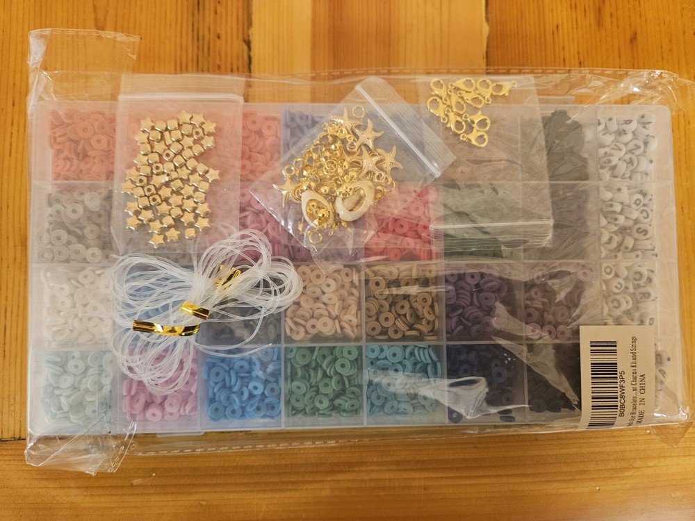 9300-Piece Clay Bead Kit for DIY Bracelets & Charms in 60 Vibrant Colors