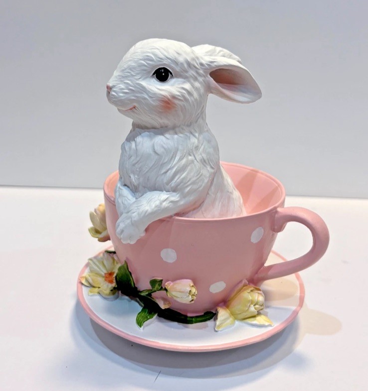 🐰NWT White Easter Bunny Teacup Figurine