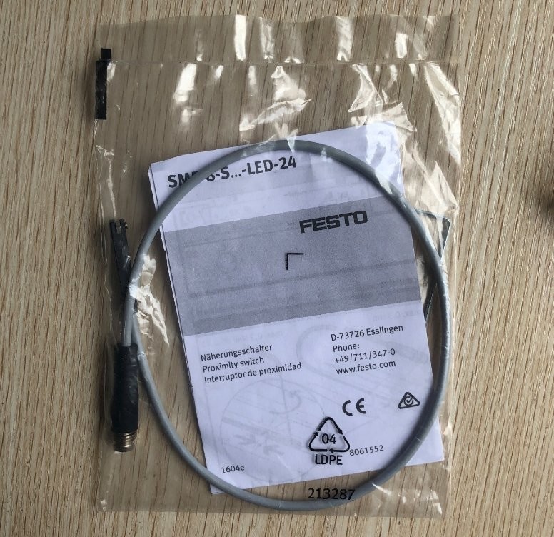 one new FESTO SME-8-S-LED-24 150857 Magnetic switch sensor Free shipping