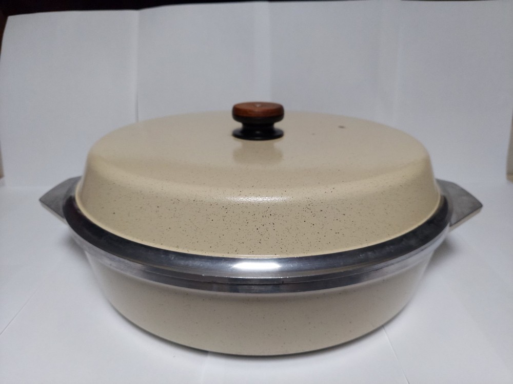 Vintage Kitchen Fair KF 14-Inch Yellow Cast Aluminum Double Handle Skillet