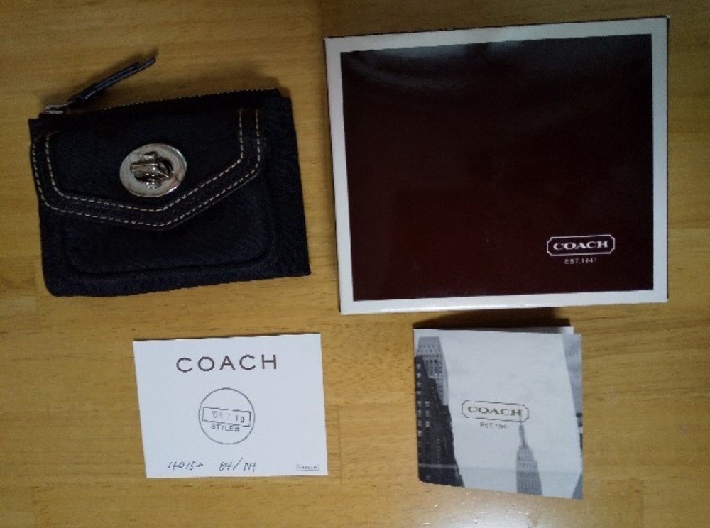 2008 Vintage Coach Turn Lock Coin Card Wallet New w/ Box Black Signature Fabric