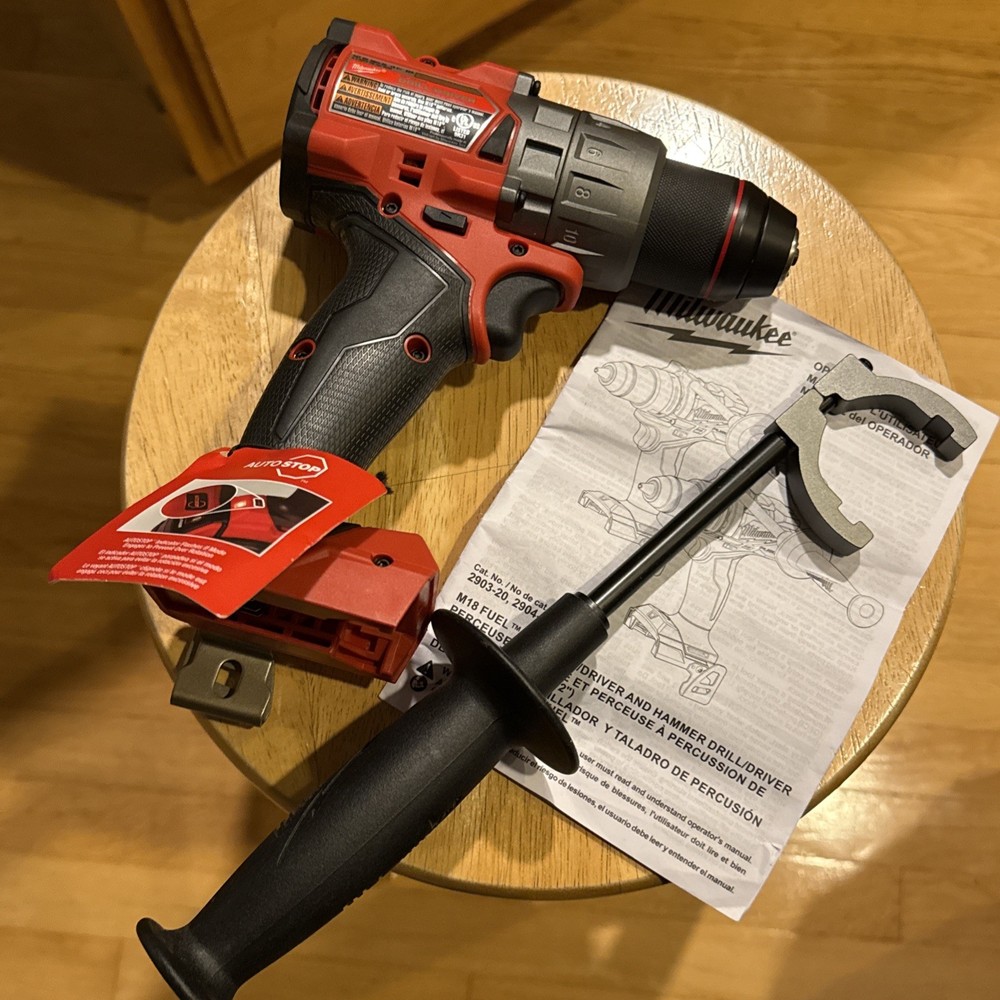 Milwaukee M18 Fuel 18V Brushless Drill Driver Kit 2903-20 Red