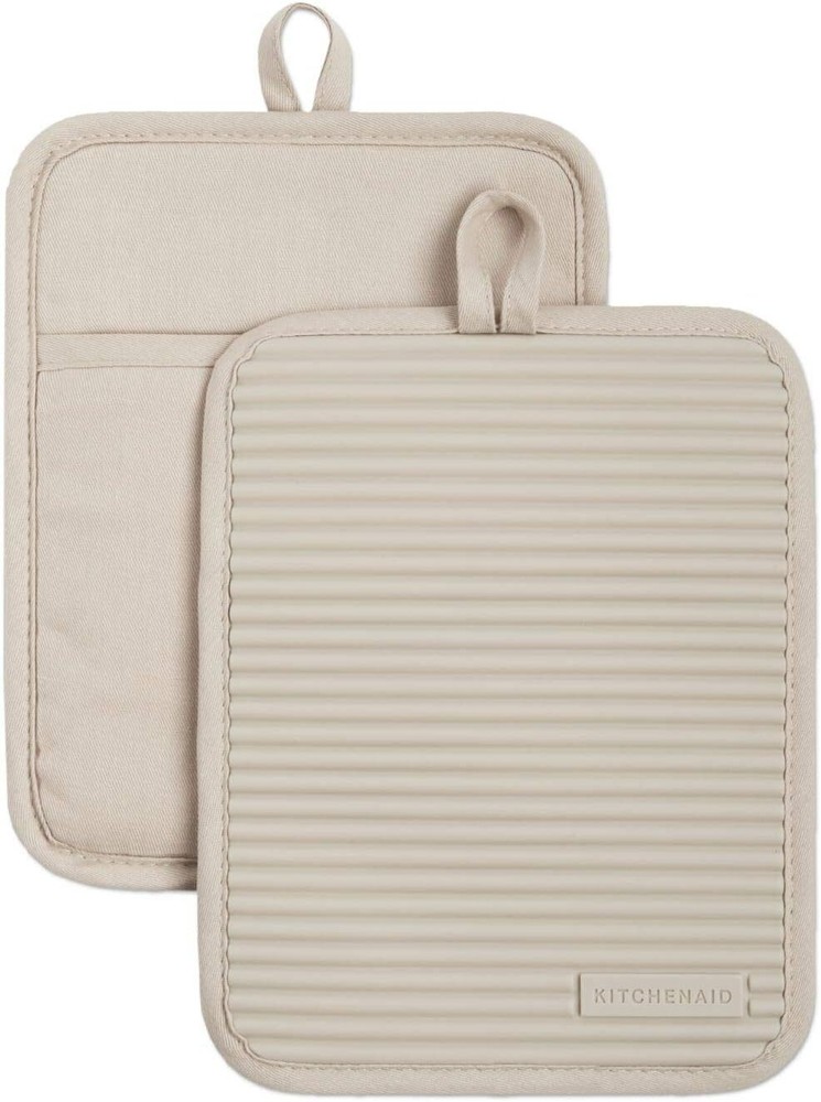 KITCHEN Ribbed Soft Silicone 7x9 Inch Pot Holder Set Milkshake Tan 2 Pack