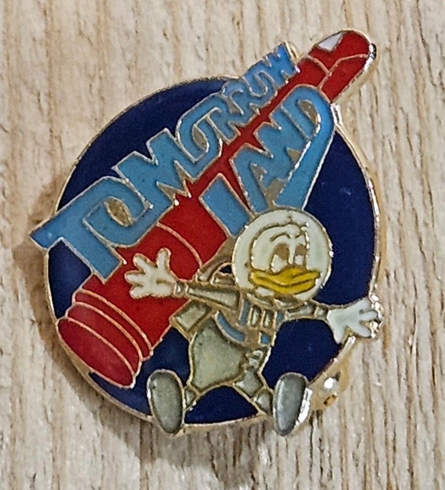 Vintage 1985 Disney Donald Duck Tomorrowland Space Enamel Lapel Pin Collectible