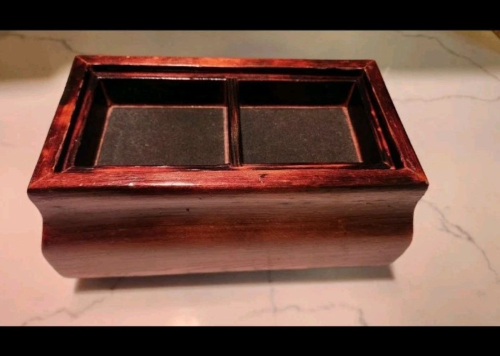 Men's Wooden Valet Stand for Suits and Accessories