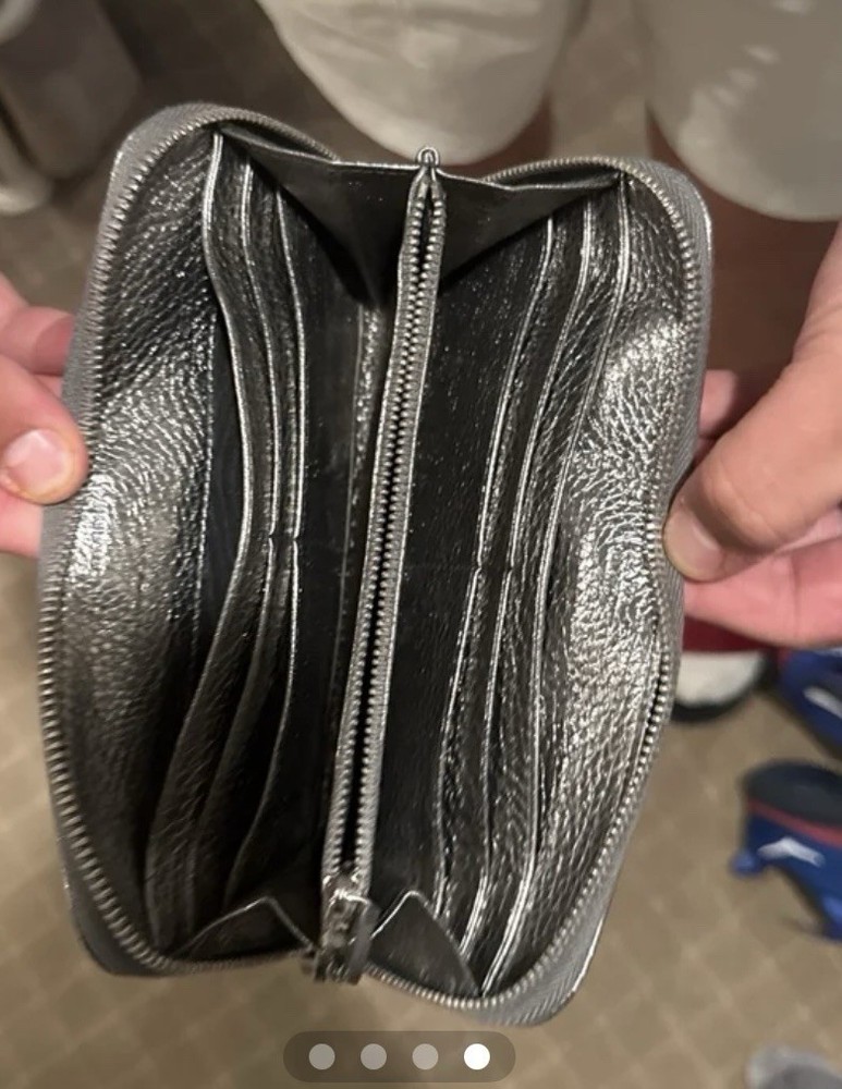 Prada Womens Wallet Luxury Designer Handbag Like New