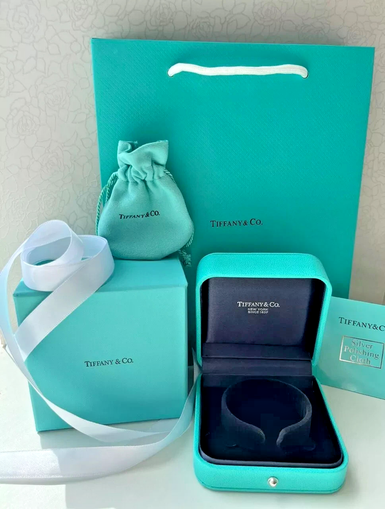 Tiffany & Co Bracelet Gift Box with Luxury Jewelry Packaging