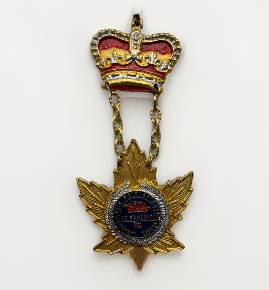 Alte Kameraden Toronto Canada Ger-Can Club Medal Maple Leaf Crown Necklace