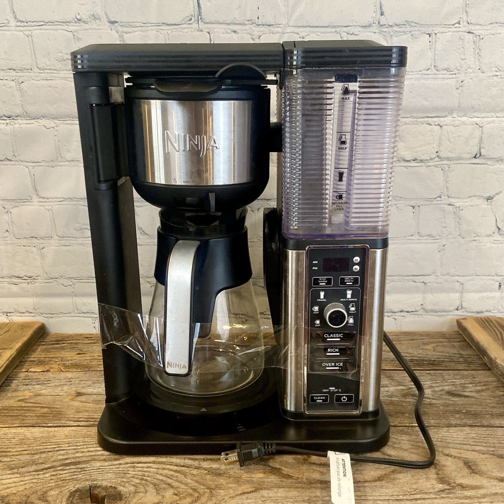 Ninja CM300 Hot Over Ice Single Serve or Drip Coffee Maker 10 Cup Glass Carafe