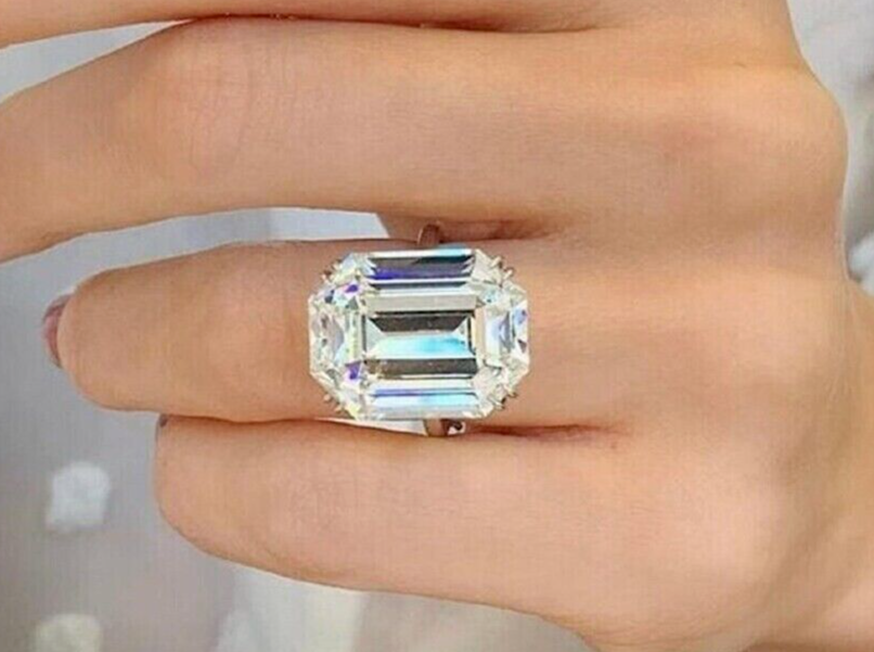 Certified Natural 7.15ct DEF VVS1 Emerald Cut White Diamond 950 Platinum Ring