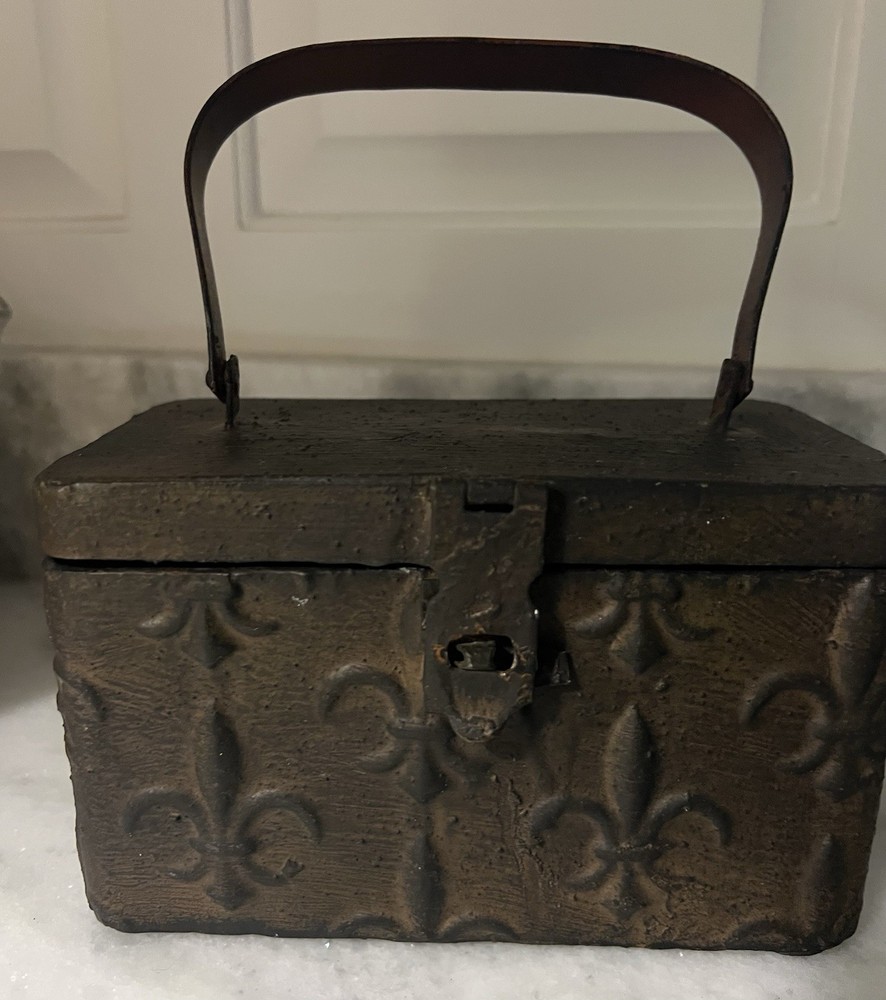 Metal Fleur-de-Lis Decorative Storage Box