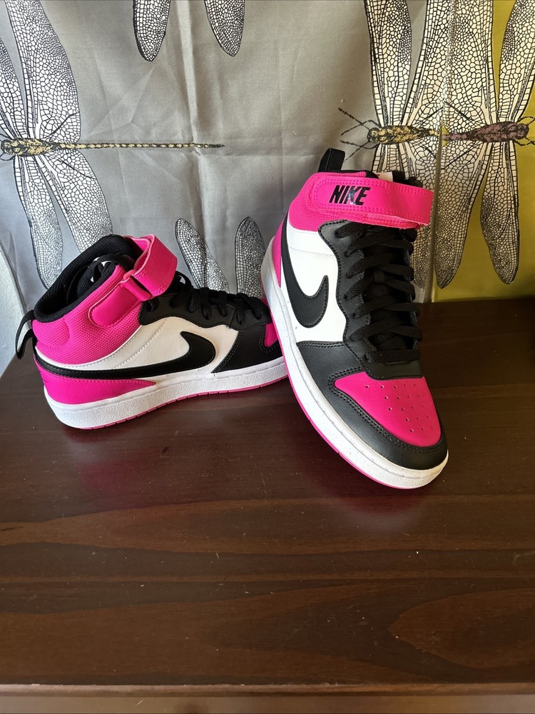 Nike Court Borough Mid 2 BG Size 6.5Y or 8W. (Replacement Box)