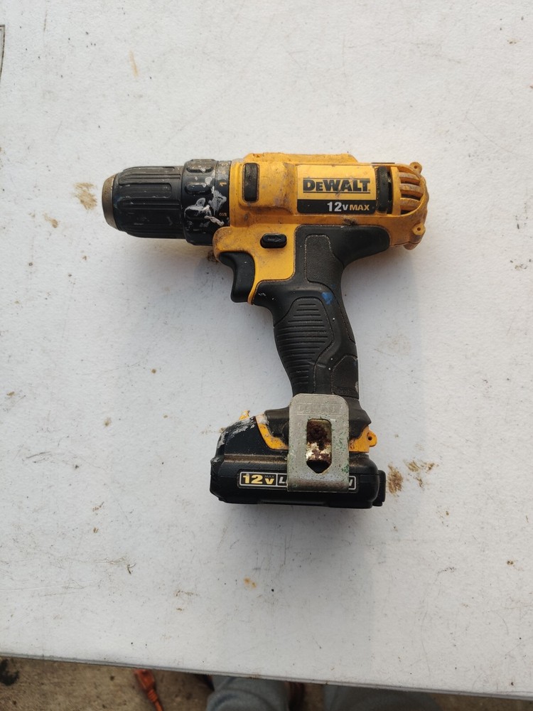 DeWALT 12V 3/8