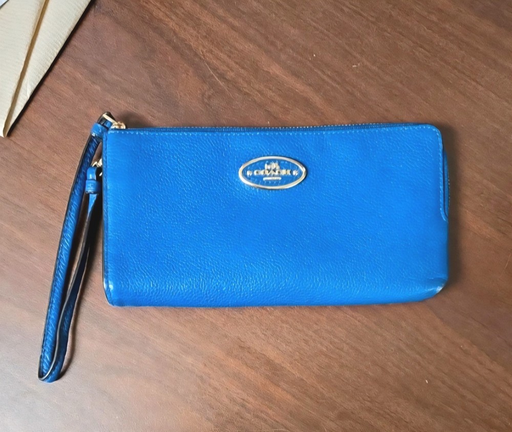 Coach Peacock Blue Pebbled Leather Zip Wallet Wristlet