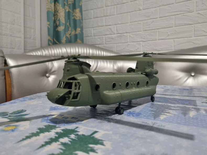 3D Printed 1/48 U.S. CH-47 Chinook Presidential Helicopter Unpainted Model