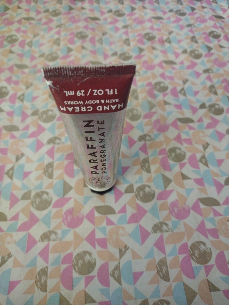 NEW Bath & Body Works Paraffin Pomegranate 1 fl oz Shea Butter Hand Cream