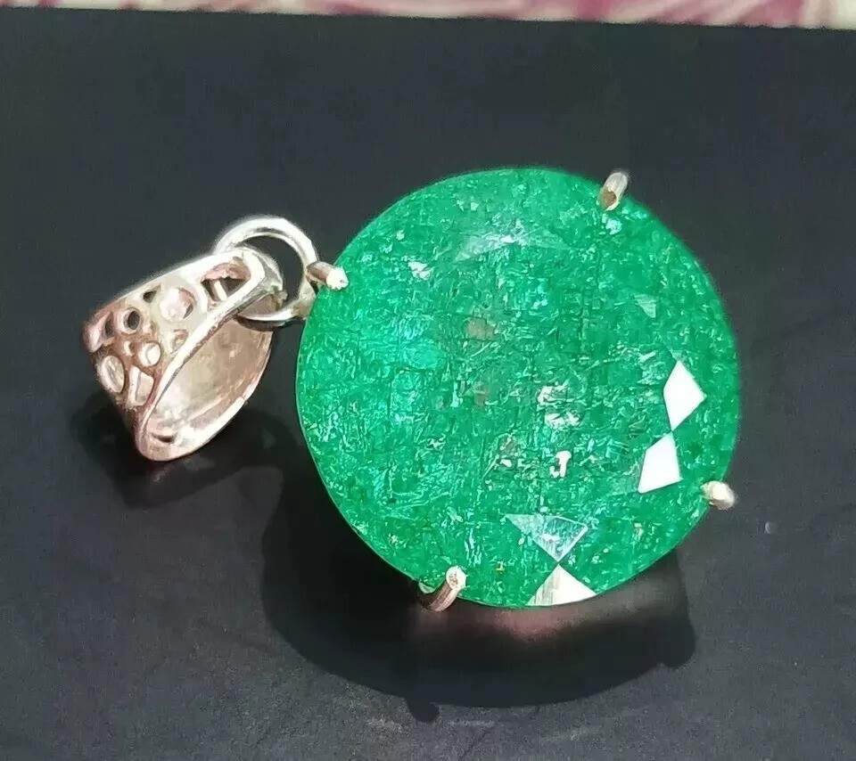 39.20 Ct Certified Green Emerald Loose Gemstone in 925 Solid Silver Pendant