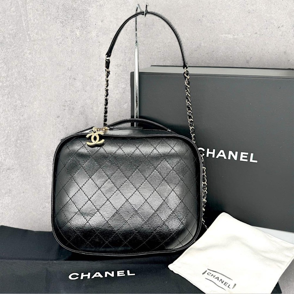 Chanel Matelasse Calfskin Chain Shoulder Bag in Classic Quilted Design