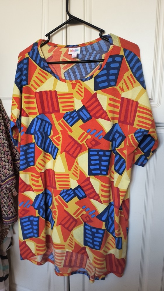 LuLaRoe Irma Women’s Medium Tunic Top  Orange/Red/Blue Abstract Short Sleeve (L1