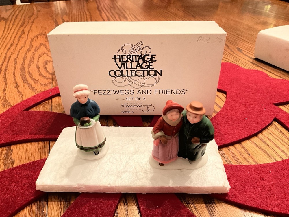 Dept 56 Heritage Village Dickens Fezziwegs And Friends  #5928-5 Missing 1 W/ Box